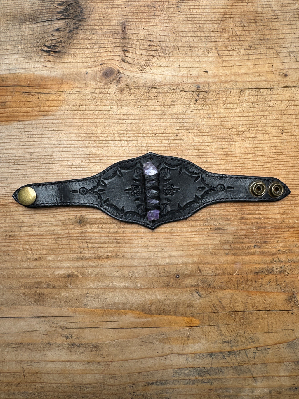Buck- Crystal Cuff