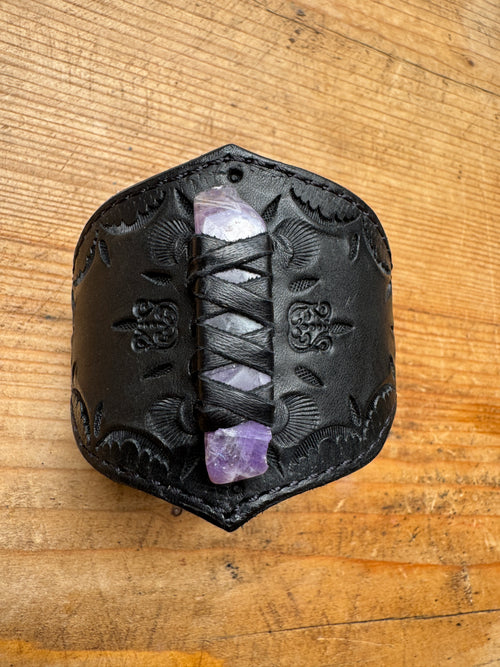 Buck- Crystal Cuff