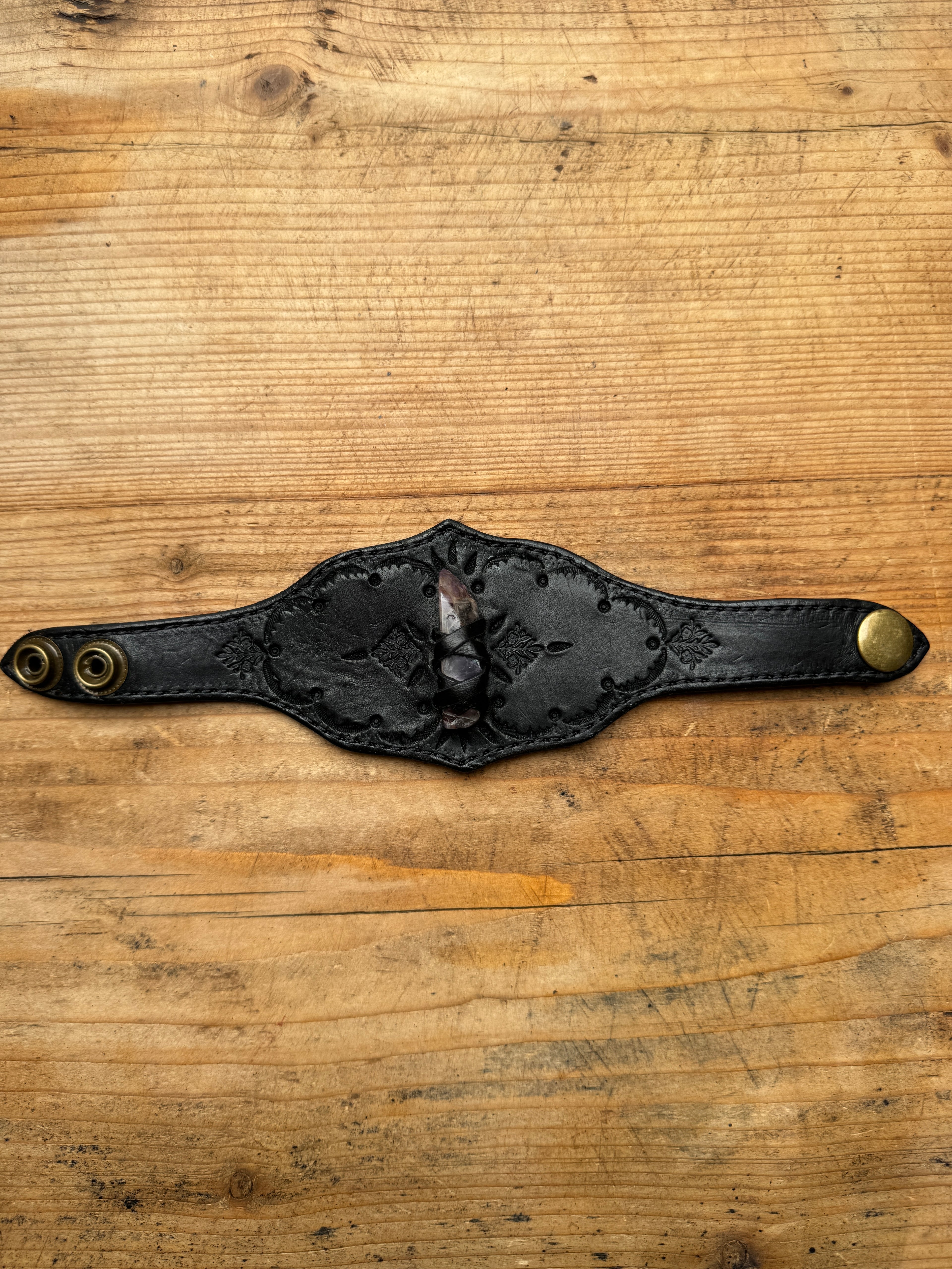 Midnight- Crystal Cuff
